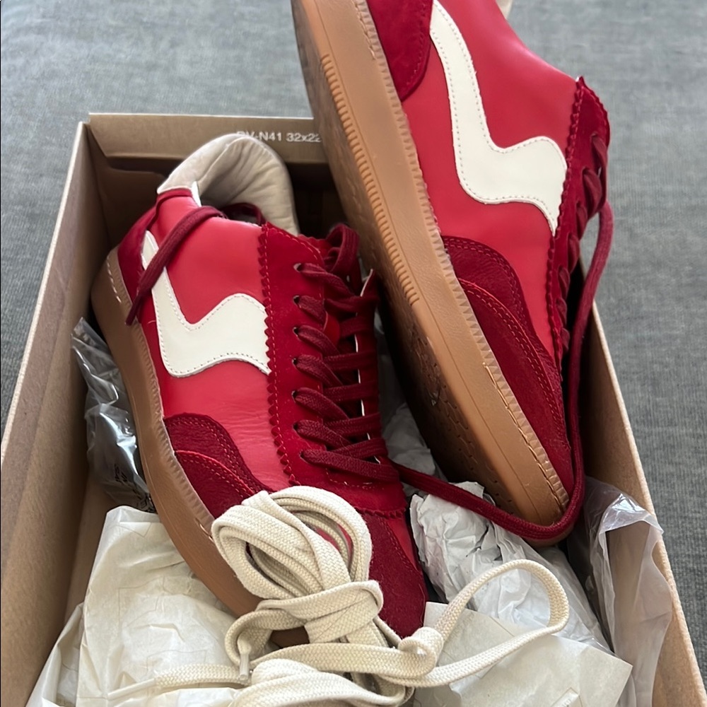 Dolce vita crimson suede sneakers
